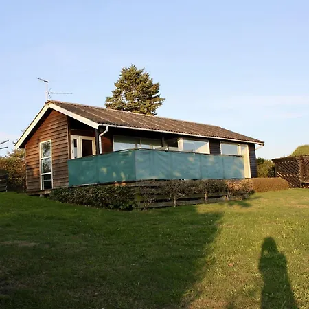 Holzhaus-mit-sauna-und-panoramablick-auf-die-ostsee Casa vacanze Brolo